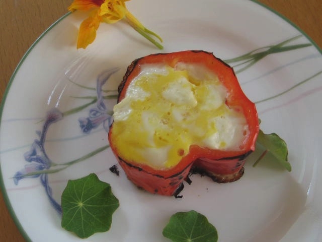 eggs in pepper
